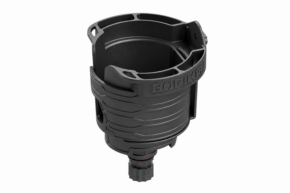 FASTEN Cup Total Black, weißer Hintergrund