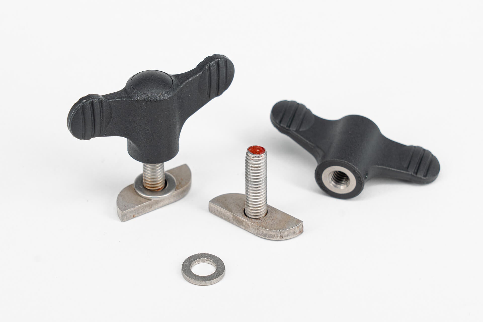 Flügelschrauben inkl. Hammerkopfschraube f. C-Schiene