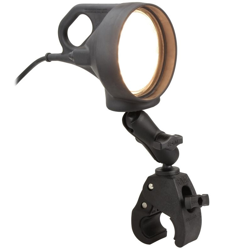 RAM Mounts Spotlight mit Tough-Claw Halterung - Tough-Claw (mittel), mittlerer Verbindungsarm, B-Kugel (1 Zoll), gewendeltes Kabel mit Zig.-Anzünder-A – Produktansicht