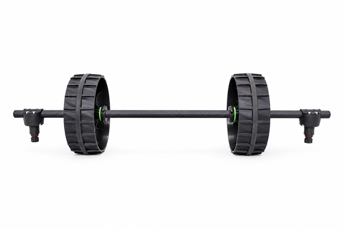 Bellyboot Transportachse aus Carbon (1000mm) inklusive 2x Railblaza Kiwi Reifen – Schwarz, weißer Hintergrund